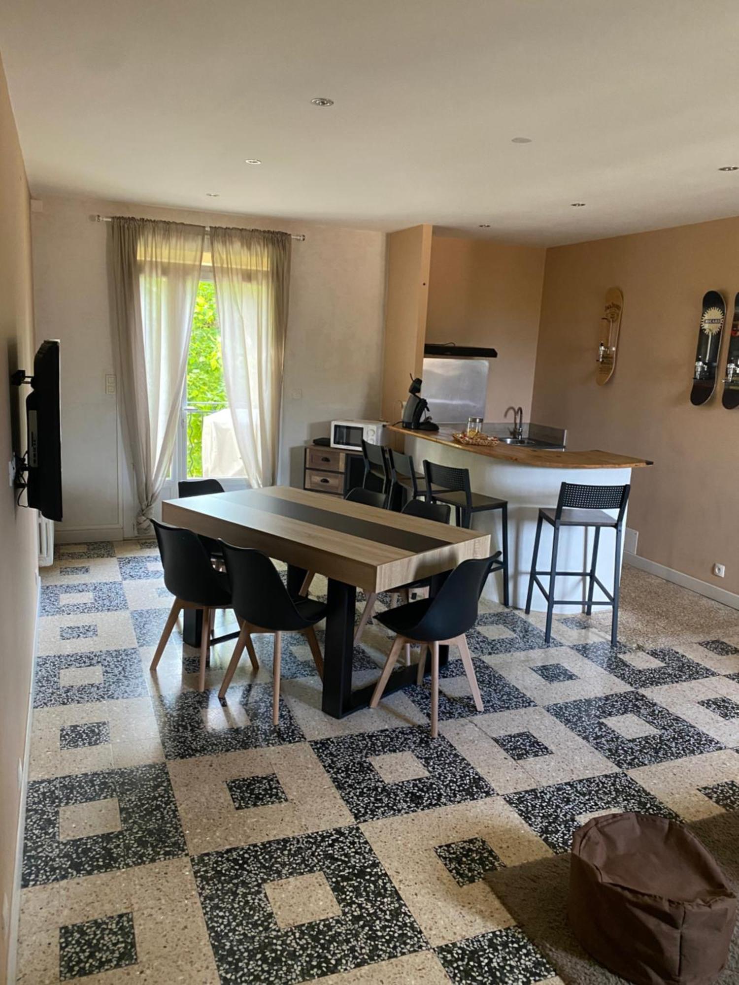 Apartment Location 1 Et Dependance En Supplement Infos Importantes Dans Un Mas Provencal Au Coeur Du Luberon